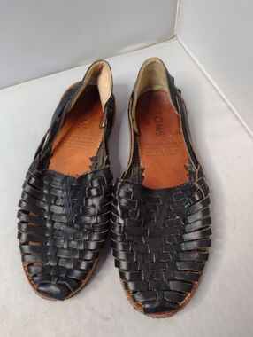 Toms Women's Leather Huarache Slip On Flat Sandals 6 Black Beach A27
